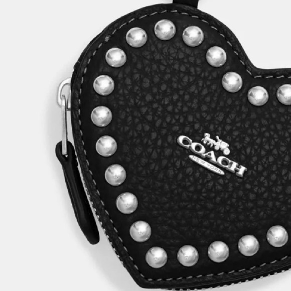 Coach NWT Heart Pouch with Rivets Coin Purse - Picture 5 of 7